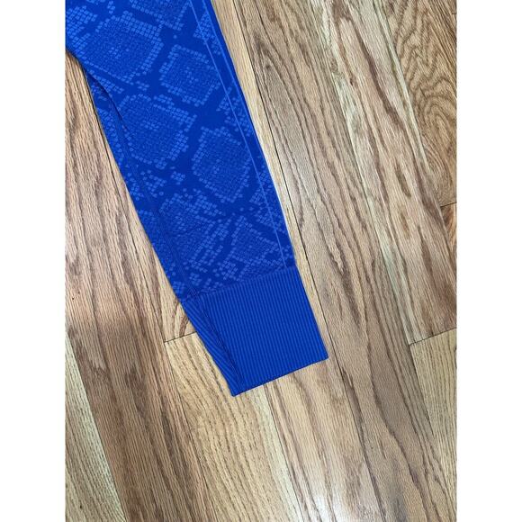 Lululemon Ebb to Street Leggings Size 4 - Picture 4 of 6